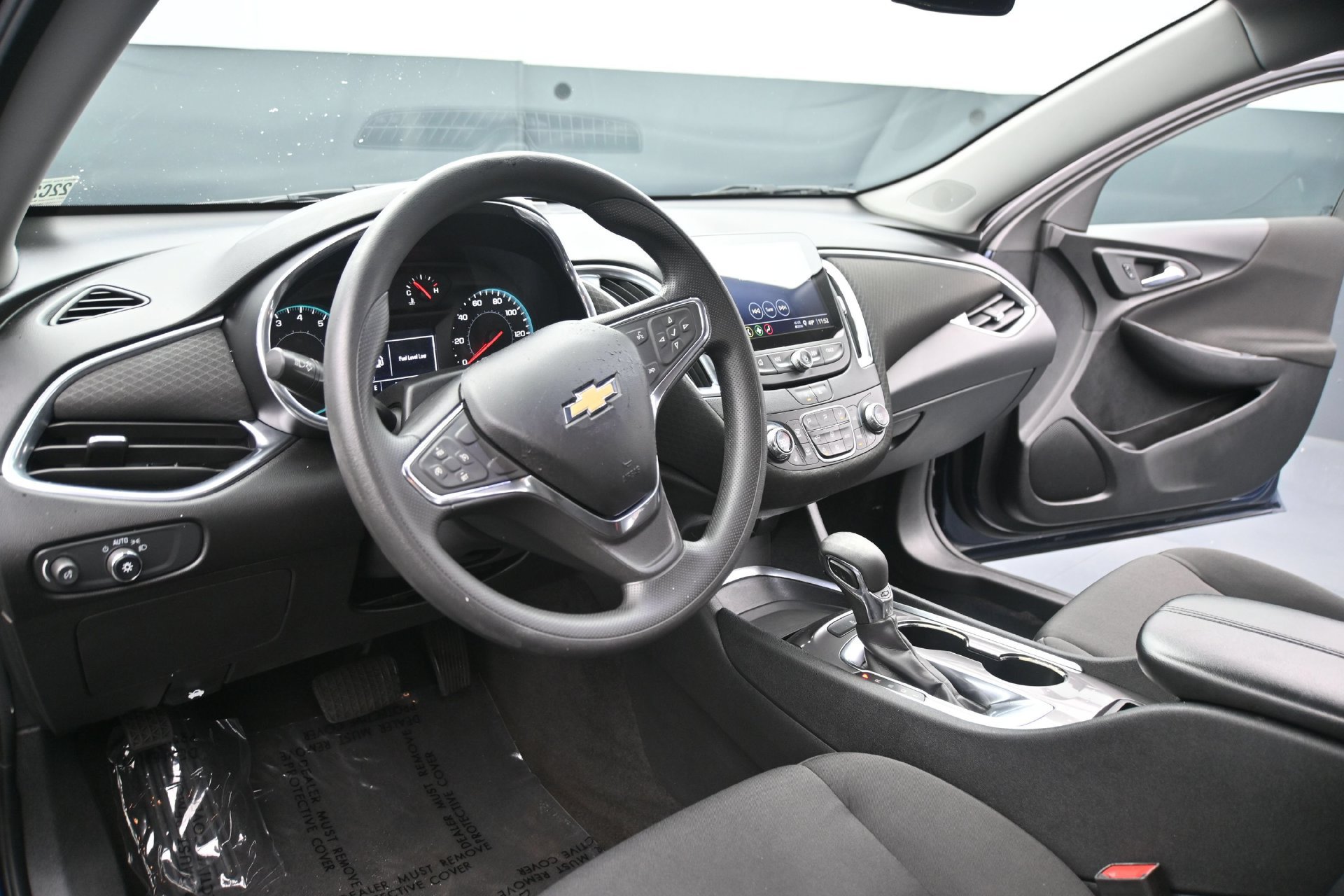 Used 2021 Chevrolet Malibu LT FWD image 20
