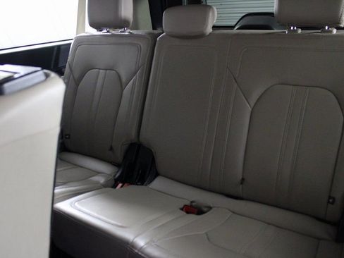 Used 2024 Ford Expedition Max Limited image 18