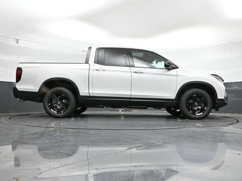 New 2026 Honda Ridgeline Black Edition image 35