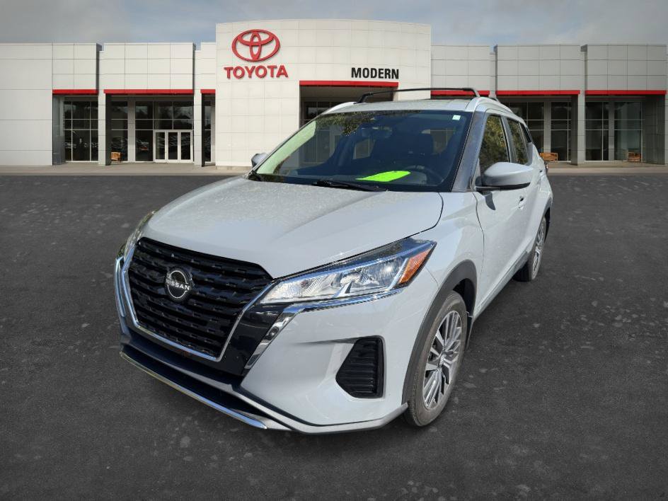 Used 2022 Nissan Kicks SV w/ Interior Electronics Package FWD image 1