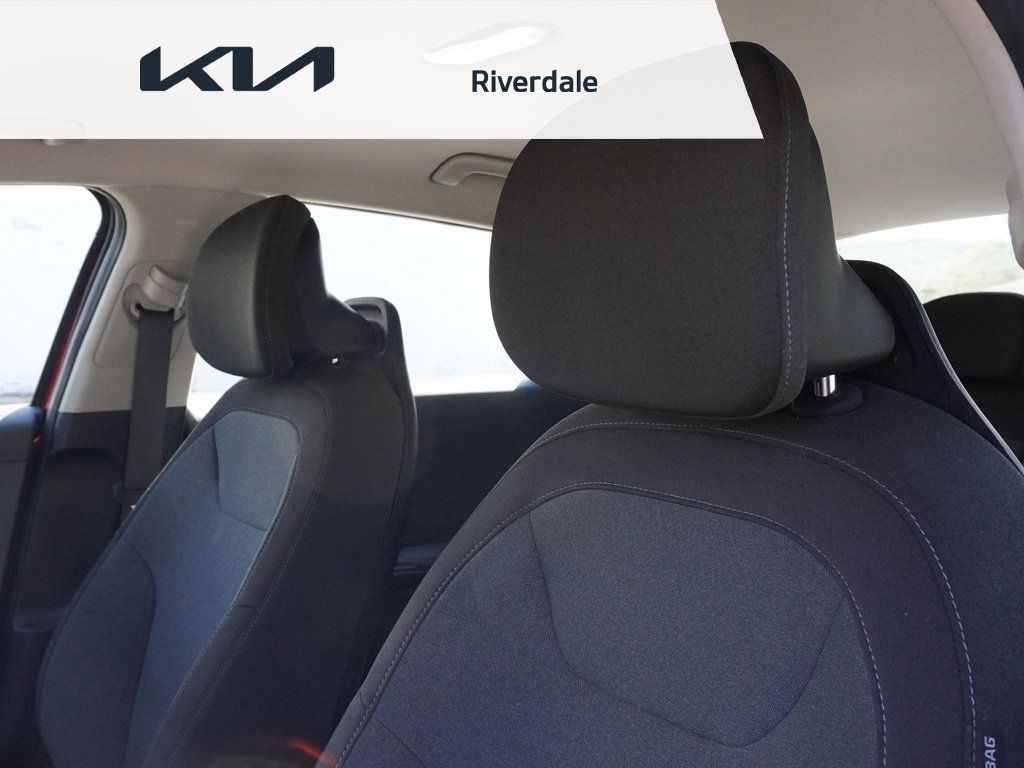 Used 2025 Kia K4 FWD image 25