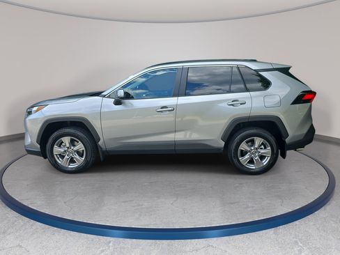 Used 2025 Toyota RAV4 XLE FWD image 8