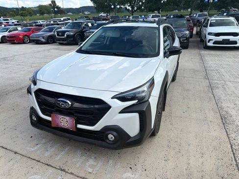 Used 2023 Subaru Outback Onyx Edition AWD/4WD image 2