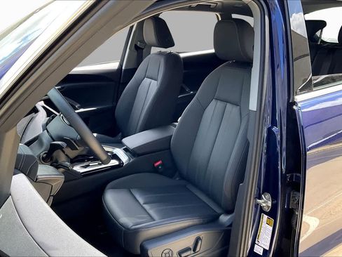 Used 2025 Audi Q5 Premium w/ Convenience Package AWD/4WD image 8