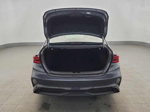 Used 2023 Kia Forte LXS image 29