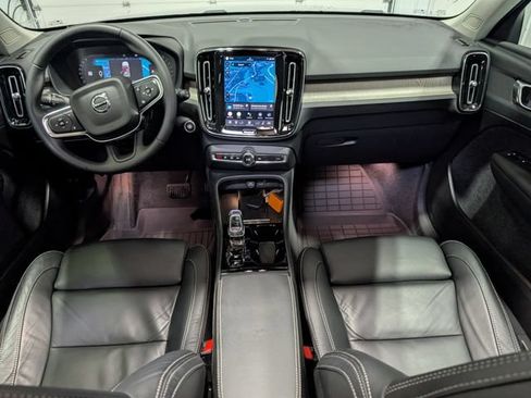 Used 2023 Volvo XC40 B5 Plus w/ Climate Package AWD/4WD image 12