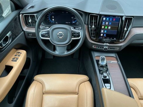 Used 2022 Volvo XC60 B5 Inscription w/ Advanced Package image 17