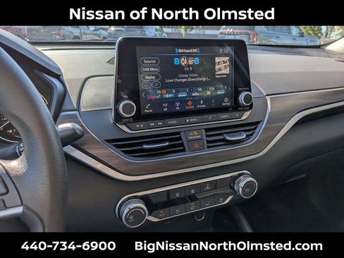 Used 2023 Nissan Altima 2.5 SV AWD/4WD image 18