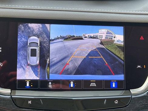 Used 2023 Cadillac XT6 Premium Luxury w/ Technology Package image 26