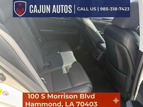 Used 2018 Lexus ES 350 w/ Navigation System Package image 29