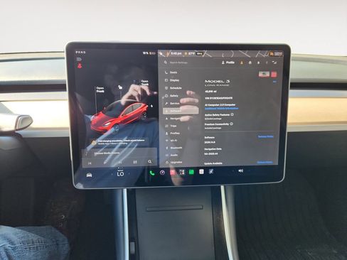 Used 2018 Tesla Model 3 Long Range RWD image 12