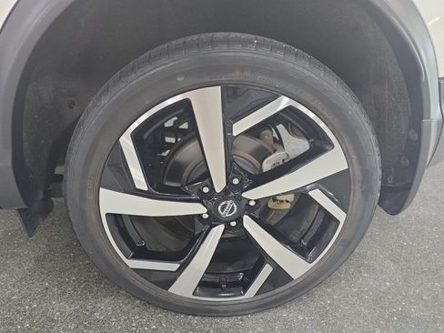 Used 2022 Nissan Rogue Sport SL FWD image 30