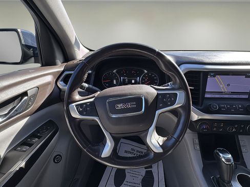 Used 2018 GMC Acadia SLT image 11