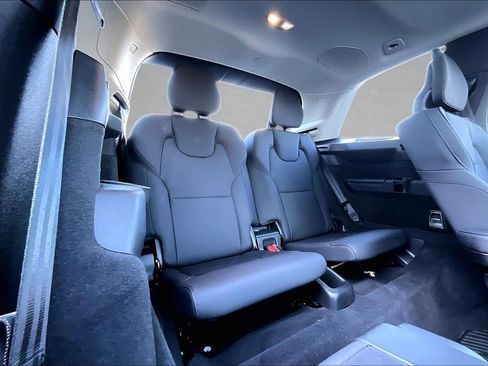 Certified 2026 Volvo XC90 B6 Plus w/ Protection Package Premier image 26
