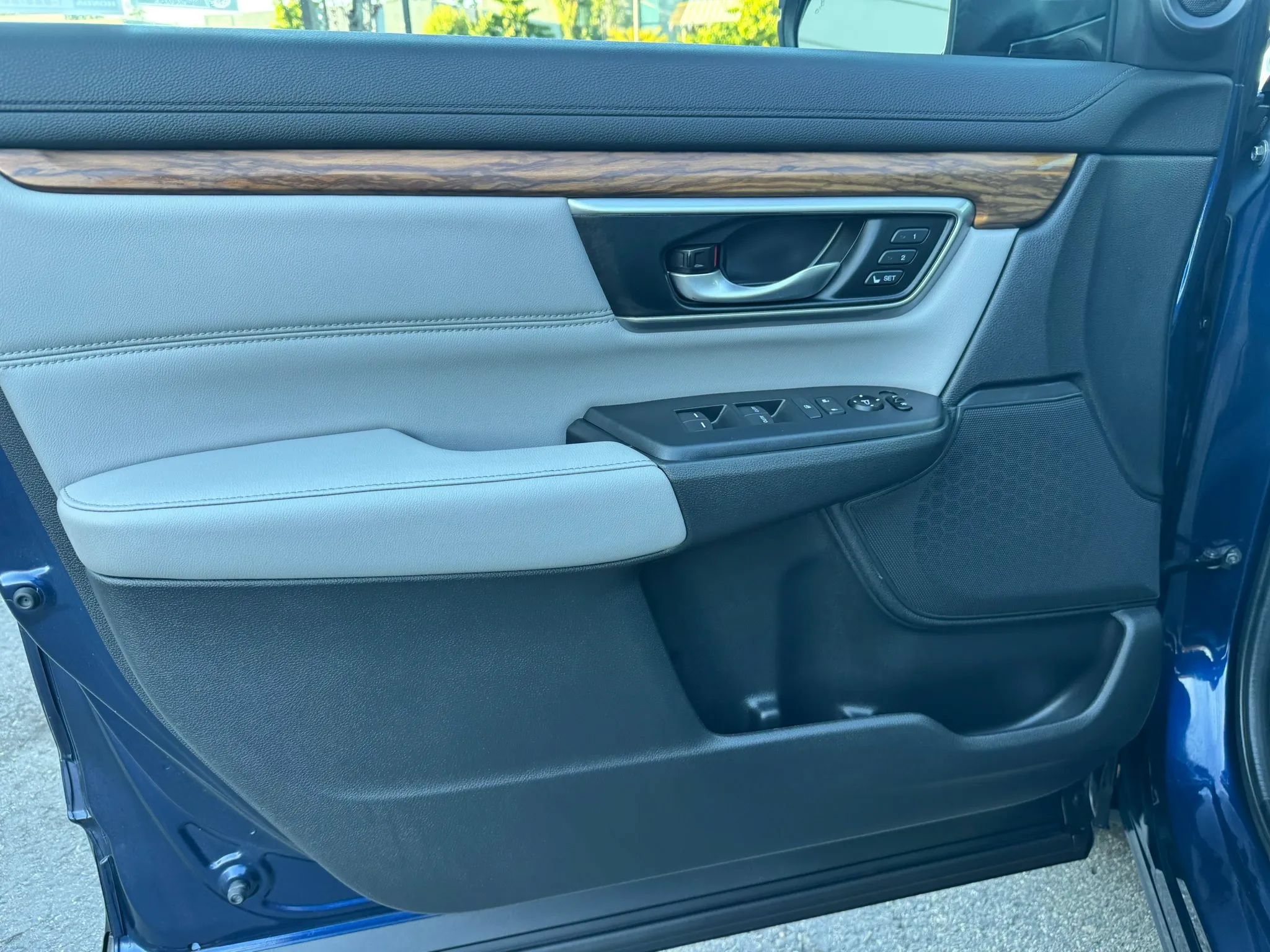 Used 2019 Honda CR-V EX-L image 41