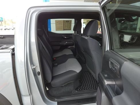 Used 2021 Toyota Tacoma TRD Off-Road image 55