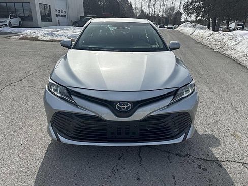 Used 2018 Toyota Camry LE w/ Four Season Floor Mat Package image 8