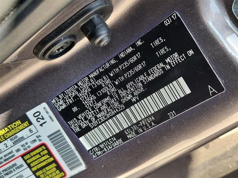Used 2017 Toyota Sienna XLE Premium FWD image 32