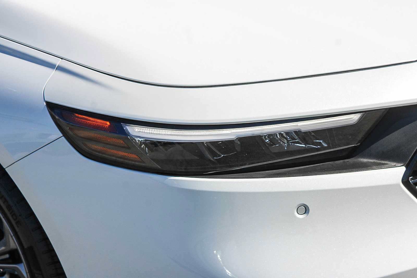 Certified 2025 Honda Accord EX-L image 4