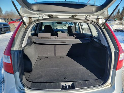 Used 2010 Hyundai Elantra GLS image 21