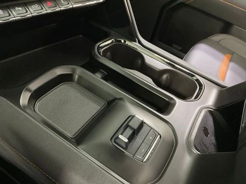 Used 2025 GMC Sierra 3500 AT4 w/ AT4 Premium Plus Package image 24