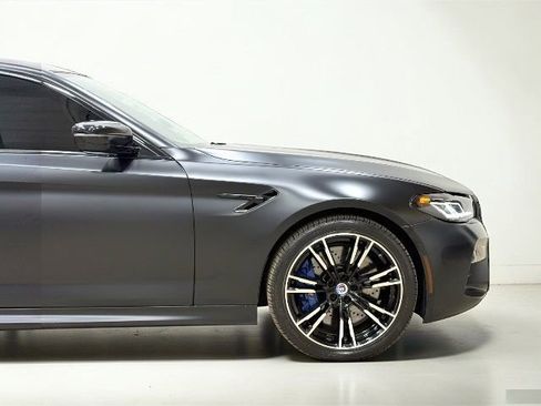 Used 2023 BMW M5 image 29