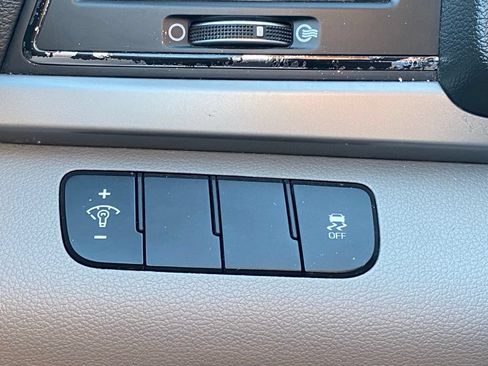 Used 2018 Hyundai Elantra SE FWD image 23