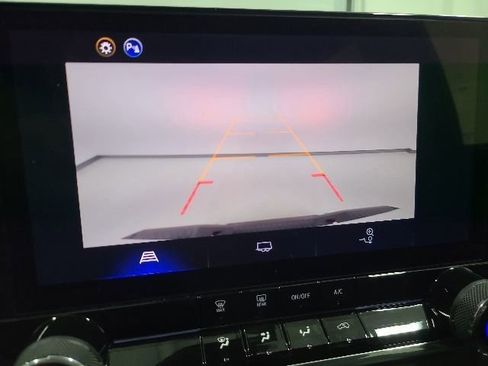 Used 2026 Chevrolet Colorado W/T w/ Advanced Trailering Package AWD/4WD image 3