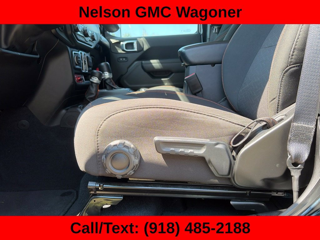 Used 2023 Jeep Gladiator Mojave w/ Cold Weather Group AWD/4WD image 12