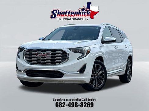 Used 2020 GMC Terrain Denali FWD image 1