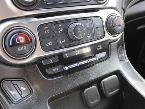 Used 2019 Chevrolet Suburban LT AWD/4WD image 24