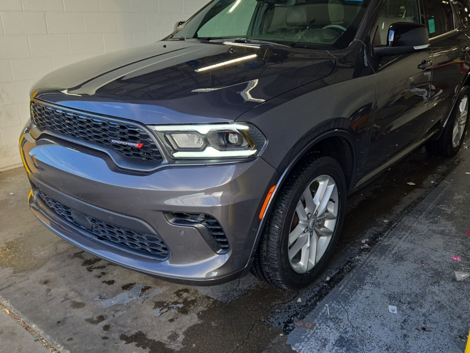 Used 2025 Dodge Durango GT AWD/4WD image 2