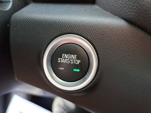 Used 2024 GMC Terrain SLT image 28