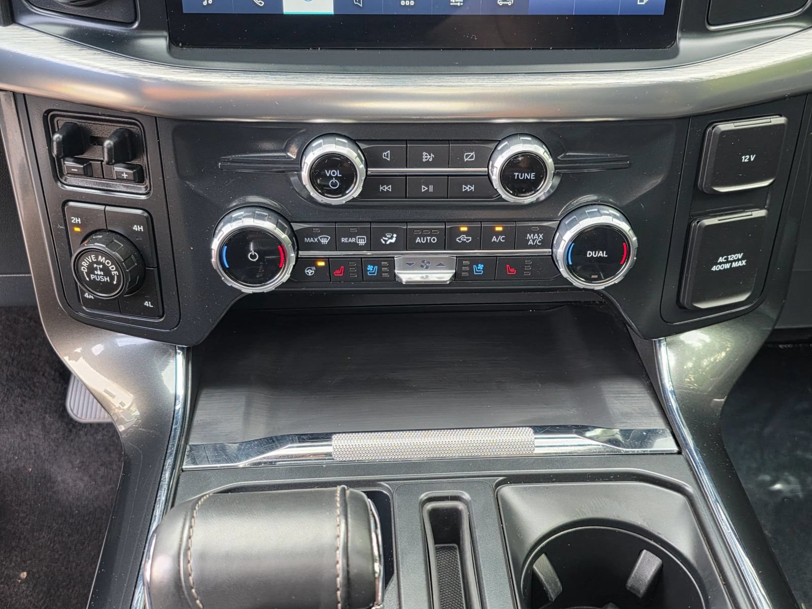 Used 2022 Ford F150 Lariat w/ Equipment Group 502A High AWD/4WD image 16