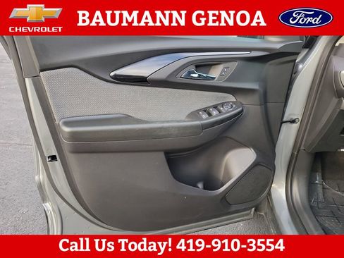 Used 2023 Chevrolet TrailBlazer LS AWD/4WD image 10