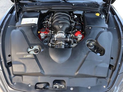 Used 2014 Maserati GranTurismo Sport image 43