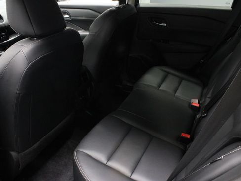 Used 2024 Nissan Rogue SL AWD/4WD image 20