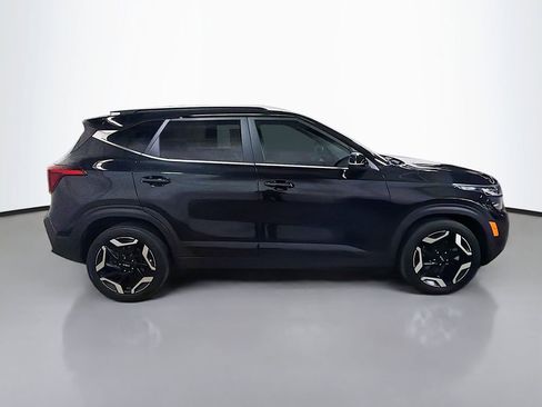 Used 2024 Kia Seltos SX w/ SX Sunroof Package AWD/4WD image 11
