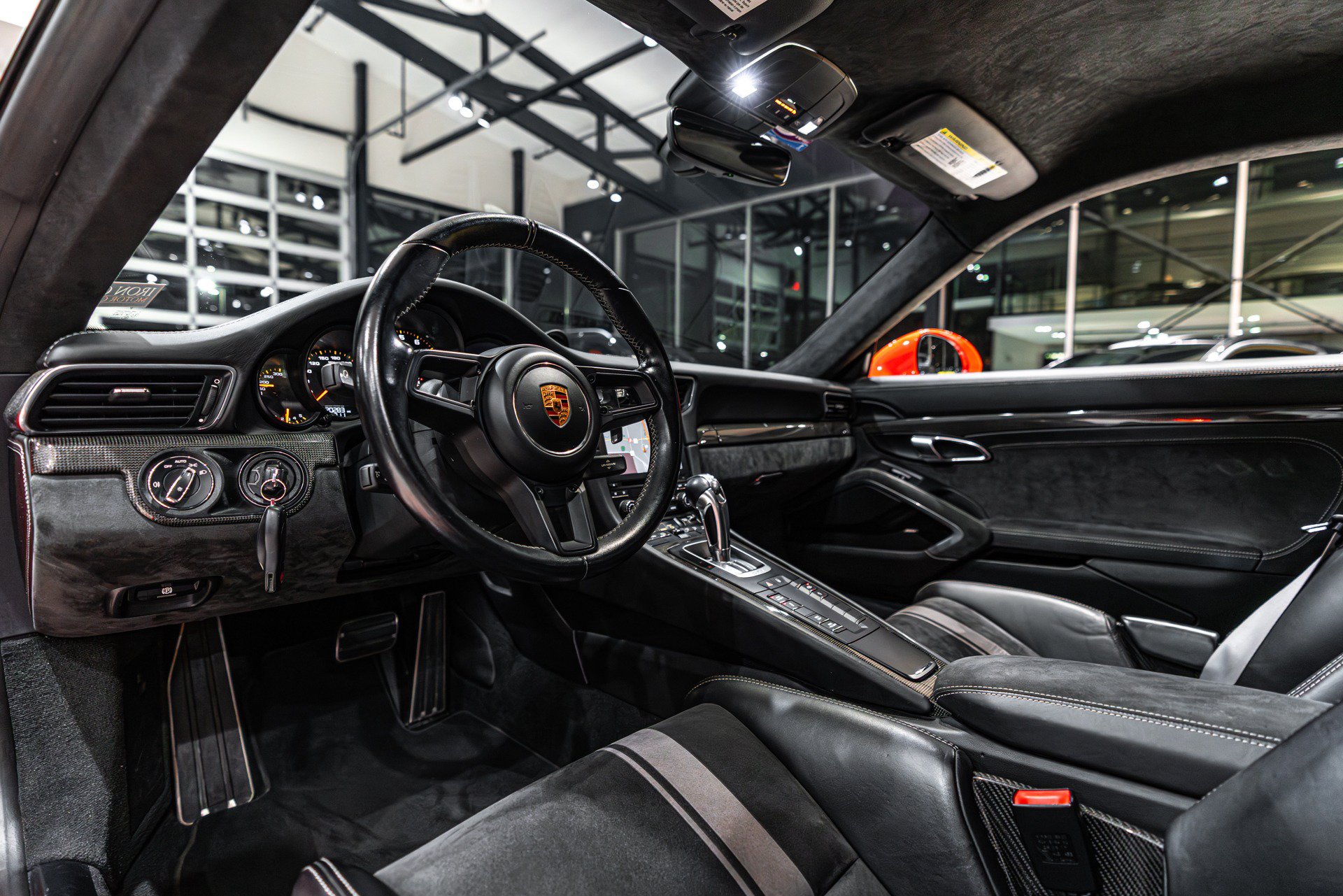 Used 2018 Porsche 911 GT3 RWD image 5