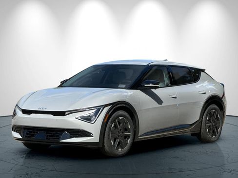 New 2025 Kia EV6 Wind RWD image 8
