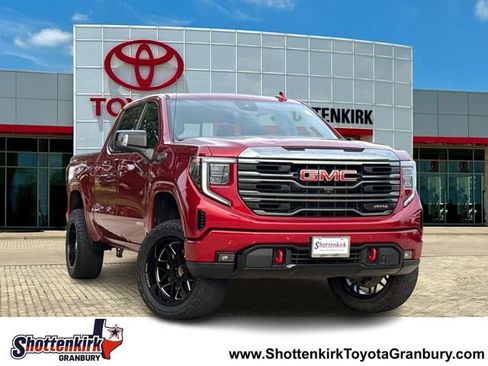 Used 2023 GMC Sierra 1500 AT4 w/ Technology Package AWD/4WD image 1