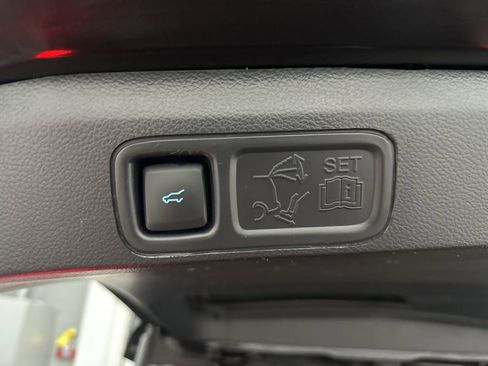 Used 2023 Ford Expedition Max Limited image 36