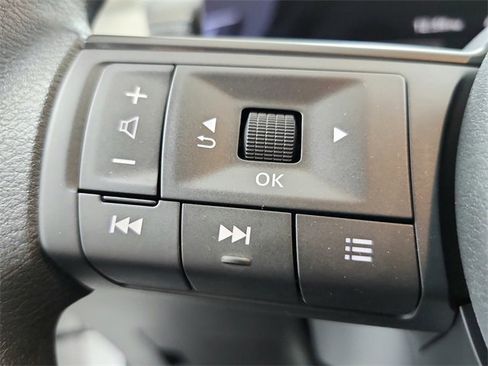 New 2026 Nissan Kicks SV w/ SV Premium Package image 25