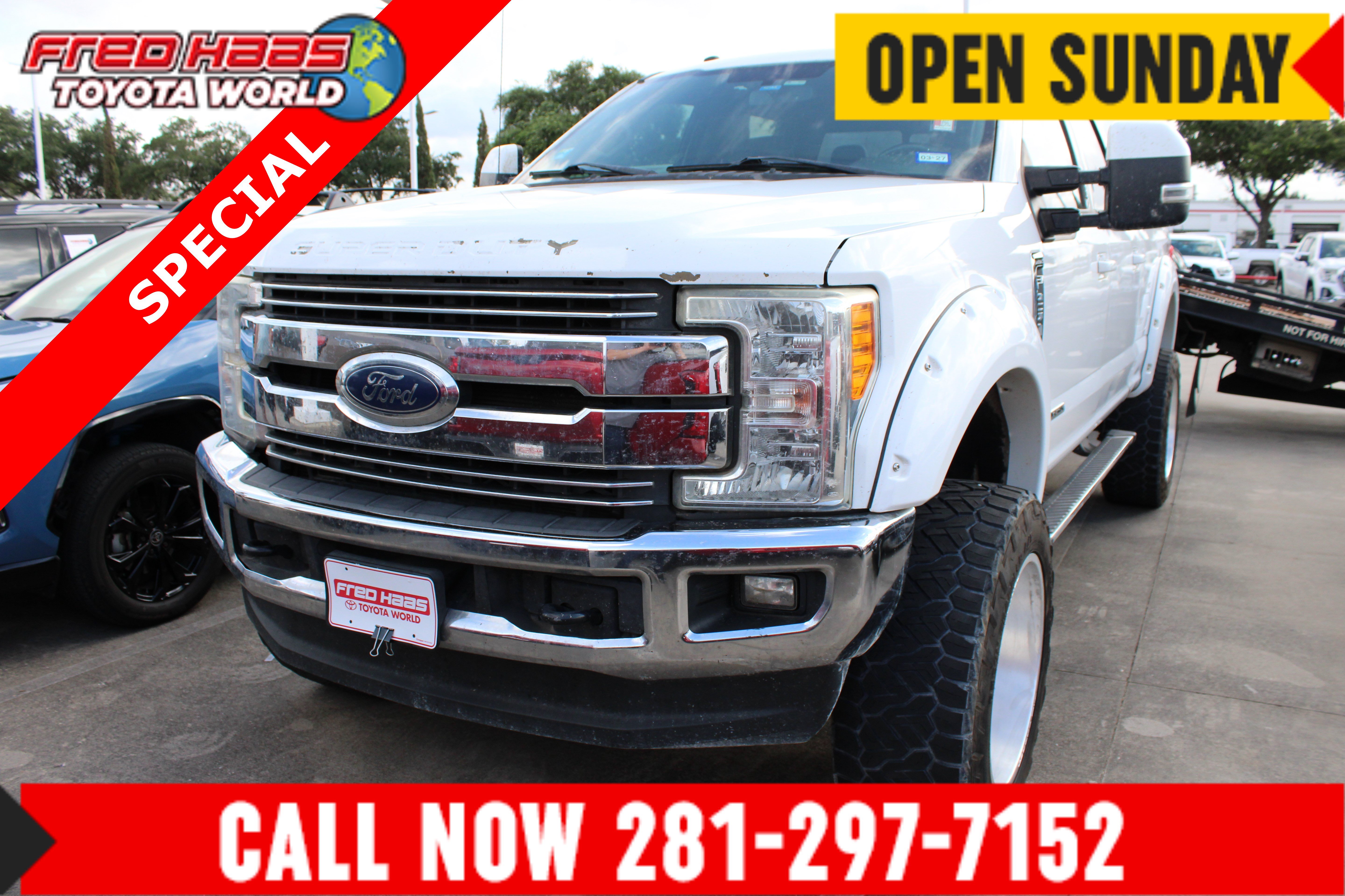 Used 2017 Ford F250 Lariat w/ FX4 Off-Road Package AWD/4WD image 1