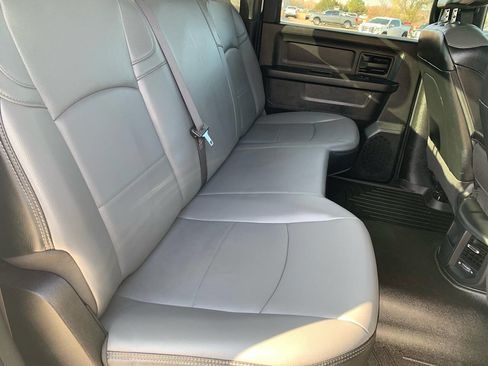 Used 2022 RAM 2500 Tradesman w/ Chrome Appearance Group image 16