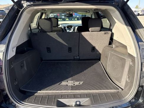 Used 2017 Chevrolet Equinox LT w/ Convenience Package image 12