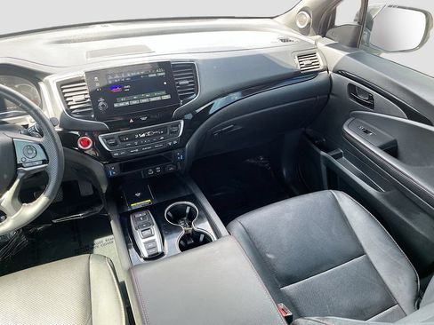 Used 2025 Honda Passport Black Edition image 24