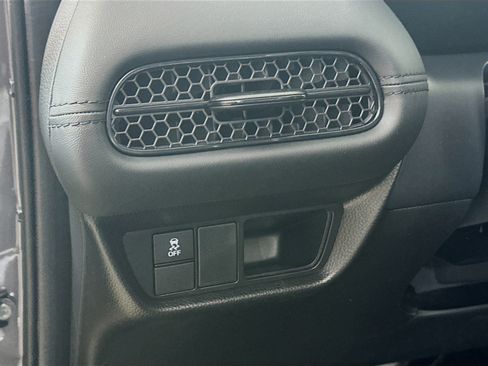 Certified 2025 Honda HR-V LX image 10