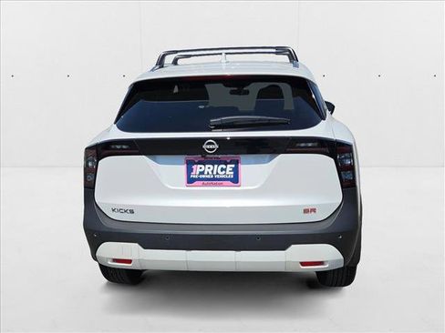 Used 2025 Nissan Kicks SR w/ Illumination Package image 23