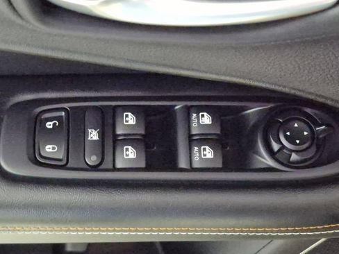 Used 2021 Jeep Compass Latitude FWD image 16